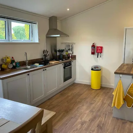 Acorn - Oak View Lodges - Pet Friendly