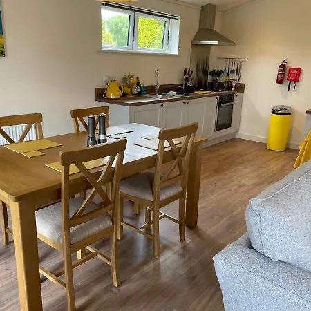 Acorn - Oak View Lodges - Pet Friendly Holiday home Liskeard